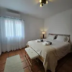 ゲストハウス Vineyards House - Heated Swimming-pool - Nature & Sunset - モステイロス