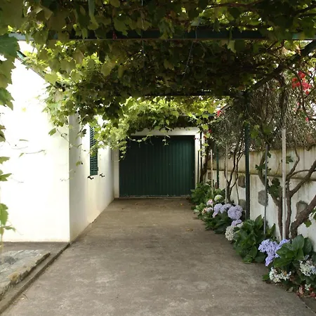 Mosteiros Vineyards House, Nature Praia&Sunset *