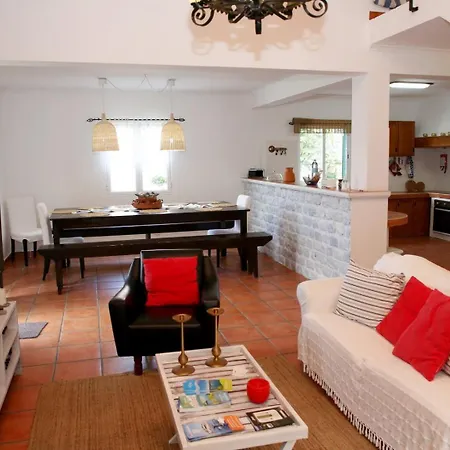 Mosteiros Vineyards House, Nature Praia&Sunset Guest house *