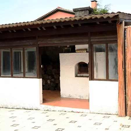 Mosteiros Vineyards House, Nature Praia&Sunset Guest house *