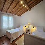 Vineyards House - Heated Swimming-pool - Nature & Sunset - 게스트하우스