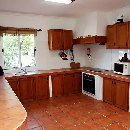 Vineyards House - Heated Swimming-pool - Nature & Sunset - מוסטיירוס