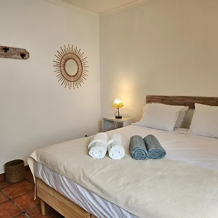 Vineyards House - Heated Swimming-pool - Nature & Sunset - מוסטיירוס