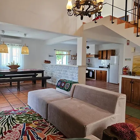 招待所 Casa Da Uva-mosteiros Vineyards House-heated Swimming-pool 4*