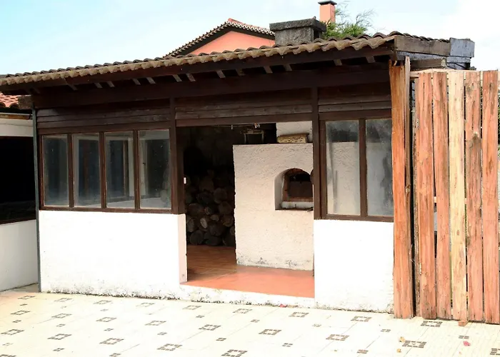 Vineyards House, Nature Praia&sunset Guest house 4*