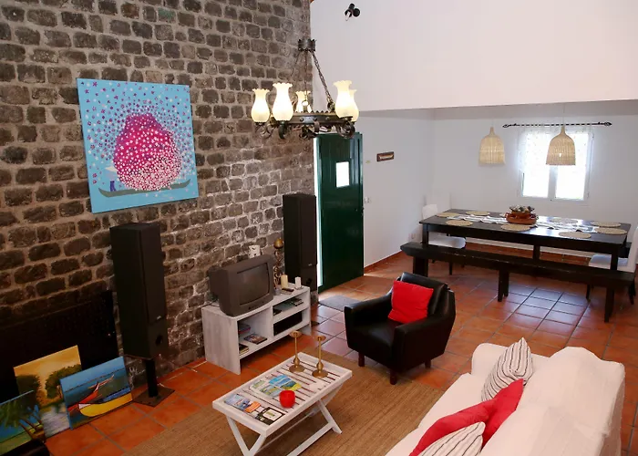 Vineyards House, Nature Praia&sunset Guest house Mosteiros (Azores)