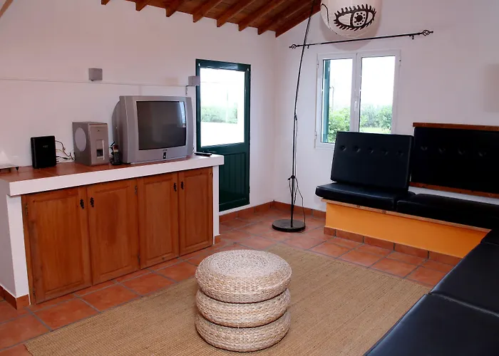 Vineyards House, Nature Praia&sunset 4* Mosteiros (Azores)